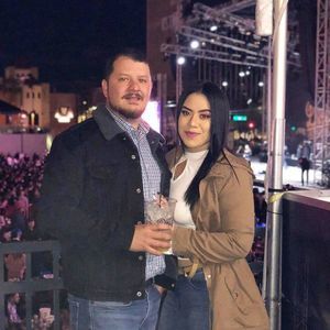 Meet your Posher, Gloria